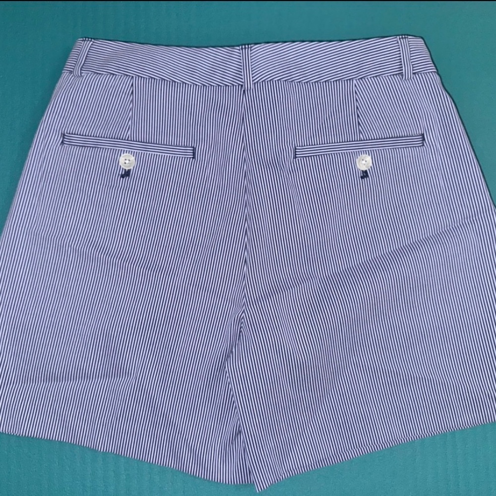 Banana Republic tailores shorts pinstripe size 6